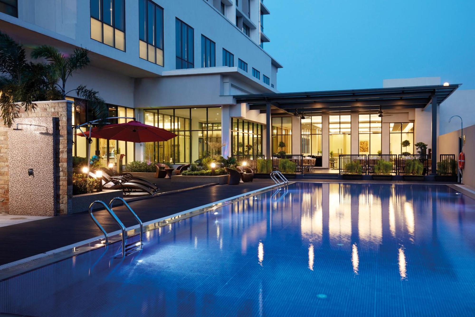 Hilton Garden Inn Puchong Extérieur photo
